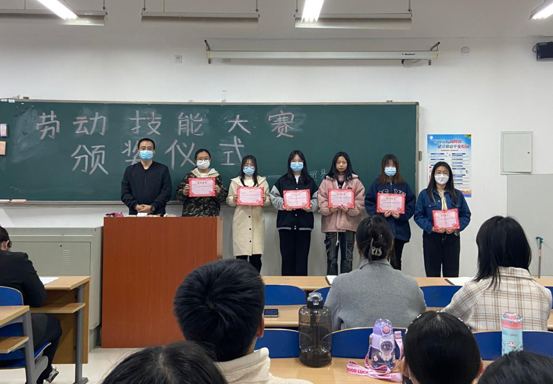 QQ截图20230305190418.png QQ截图20230305190418.png