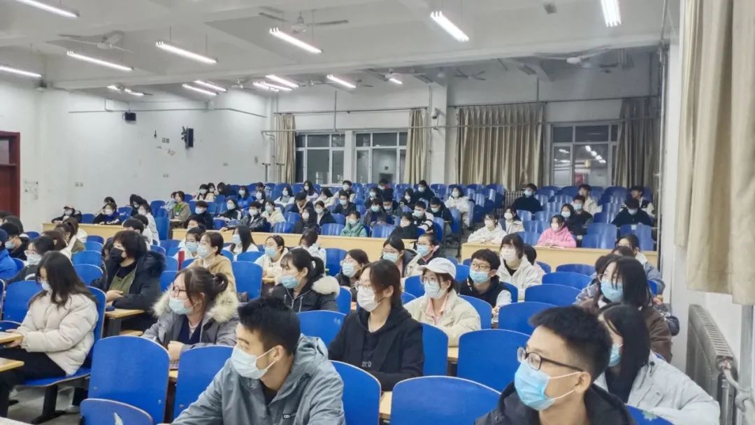 姜老师2.jpg 姜老师2.jpg